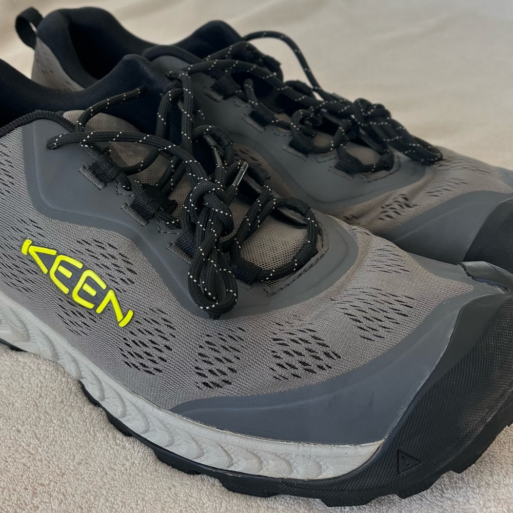 KEEN Nxis Speed Hiking Shoes SZ 12 Mens